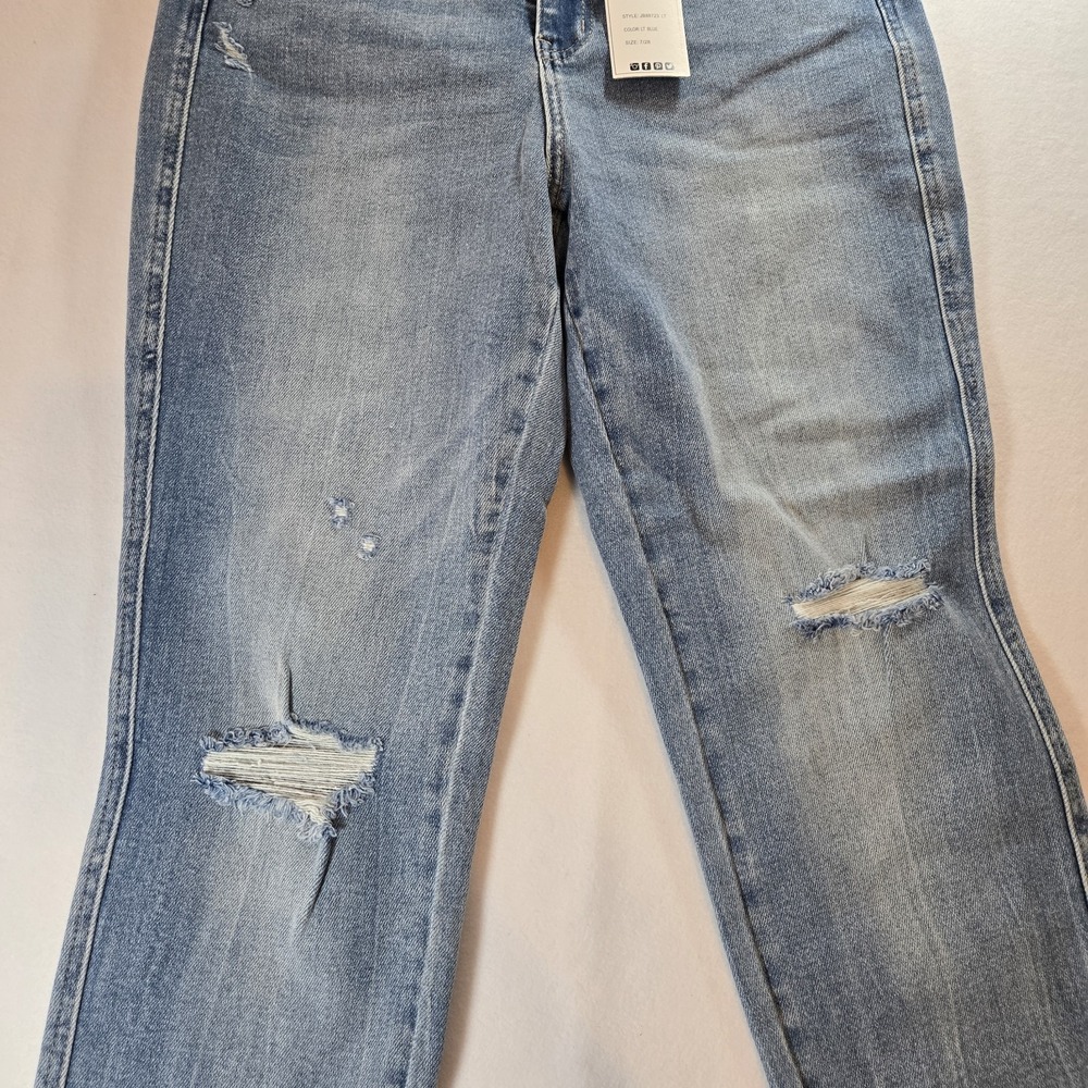 Judy Blue Boyfriend Fit Jeans Womens 7/28 Mid Rise Distressed Light Wash Flag... - Picture 3 of 16